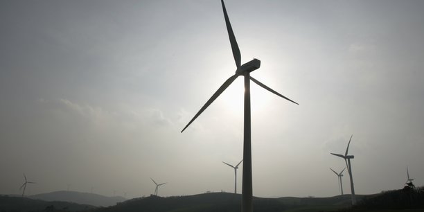 La coree du sud va construire le plus grand parc eolien offshore du monde pour 36 milliards d'euros[reuters.com]
