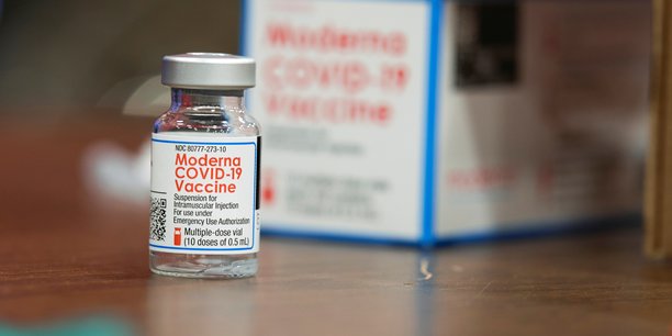 L'ue passe commande de 150 millions de doses de vaccin en plus aupres de moderna[reuters.com]