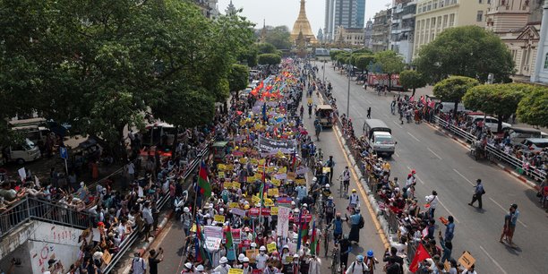De rangoun a l'ancienne capitale pagan, la contestation continue en birmanie[reuters.com]