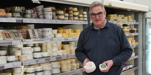 Philippe Delin, patron de la fromagerie éponyme, reine incontestée du brillat-savarin. « Pour fabriquer nos fromages, nous avons besoin de beaucoup de crème. Une fois extraite de la matière première, il nous reste des quantités de lait demi écrémé dont nous n'avons plus besoin », explique-t-il.