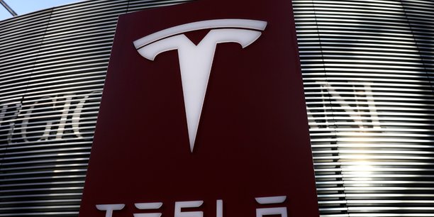 Tesla suspend la production de la model 3 en californie, selon bloomberg[reuters.com]
