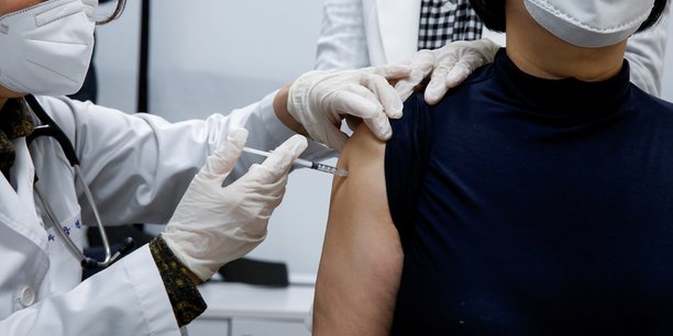 Coronavirus: debut de la campagne de vaccination en coree du sud[reuters.com]