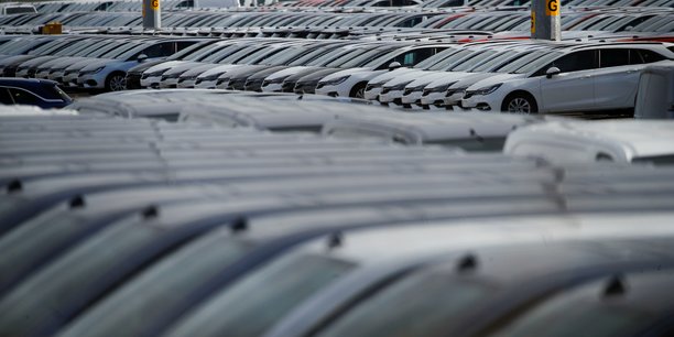 France: immatriculations de voitures neuves en baisse de 20,95% en fevrier, dit le ccfa[reuters.com]