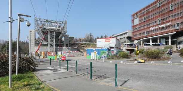 Entre les deux stations terminus situées à l'Oncopole et à l'université Paul Sabatier, le futur téléphérique urbain de Toulouse passera par l'hôpital Rangueil.