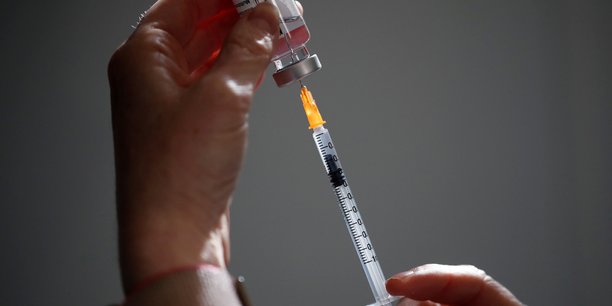 L'europe ne doit pas etre l'idiot utile sur les vaccins, selon l'elysee[reuters.com]