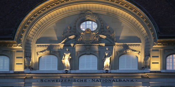 Suisse: la bns maintient sa politique pour freiner le franc[reuters.com]