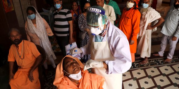 Coronavirus: les contaminations en inde au plus haut depuis six mois[reuters.com]