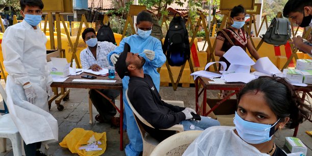 Coronavirus: plus de 115.000 nouveaux cas en inde, un record[reuters.com]