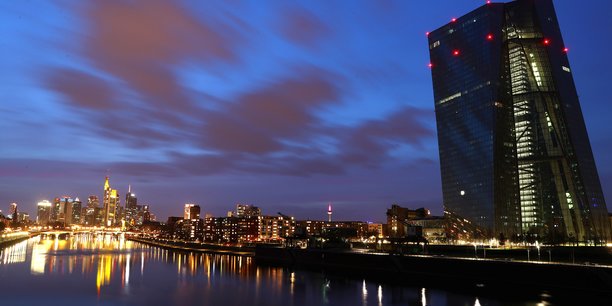 La politique de taux négatif sur les dépôts bancaires de la Banque centrale européenne a coûté 33,7 milliards d'euros aux banques européennes depuis 2014.