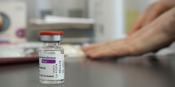 La france va recommander un vaccin arn apres une premiere dose d'astrazeneca[reuters.com]