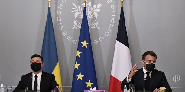 Le president ukrainien pret a discuter avec poutine dans un format a quatre[reuters.com]