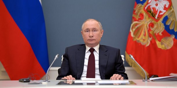 Poutine dit etre pret a accueillir zelenski pour des discussions[reuters.com]