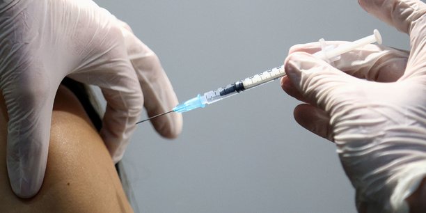 Coronavirus: nouvel accord de l'ue avec pfizer, immunite collective esperee en juillet[reuters.com]