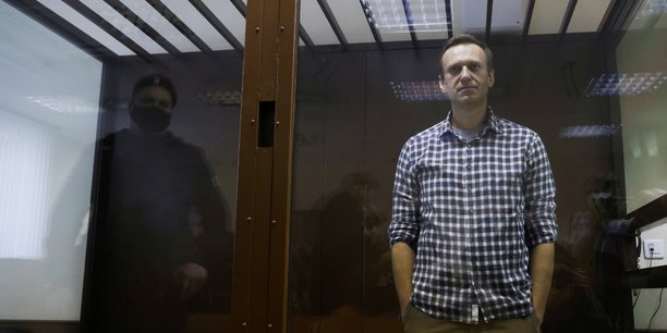 Russie: alexei navalny annonce la fin a sa greve de la faim[reuters.com]