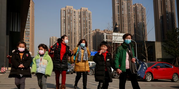 La chine devrait annoncer sa premiere baisse de population depuis cinq decennies, selon le financial times[reuters.com]