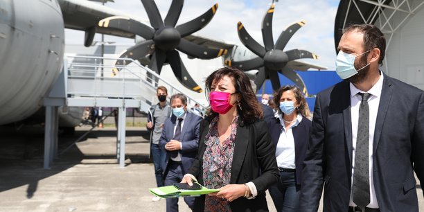 Aux côtés de son colistier Vincent Bounes, aussi patron du Samu 31, Carole Delga a présenté sa liste aux prochaines élections régionales au sein du musée de l'aéronautique Aeroscopia, à Blagnac, sans EELV.