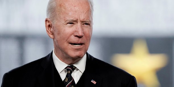 Biden va placer sur liste noire 59 firmes chinoises de defense et tech[reuters.com]