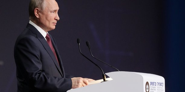 Poutine accuse washington de faire du dollar une arme economique[reuters.com]