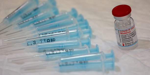 Coronavirus: feu vert de l'ema a un site de production de vaccins de moderna en indre-en-loire[reuters.com]