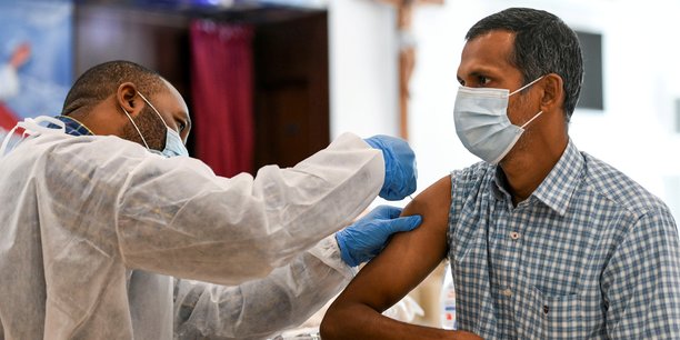 Abou dabi: les vaccins anti-covid-19 gratuits pour les touristes[reuters.com]