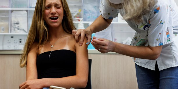 Coronavirus : les israeliens vaccines mais exposes au variant delta encourent une quarantaine[reuters.com]