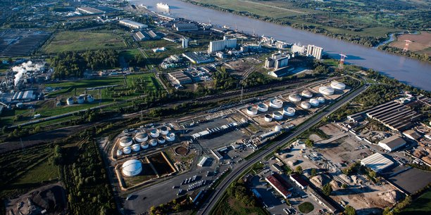 Aperçu de la zone pétrochimique d'Ambès, sur la rive droite de la Garonne, où va être développé le projet de production d'hydrogène de GH2.