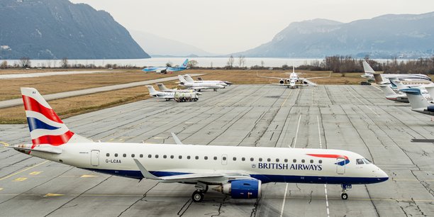L'aéroport de Chambéry Savoie veut tout de même croire en une embellie la saison prochaine, en raison d'un intérêt renouvelé des compagnies commerciales qui ont déjà déposé leur programme de vols pour la saison hivernale. Avec parmi elles, la compagnie britannique Jet2.com qui fera son retour à Chambéry, ou encore le charter russe S7.