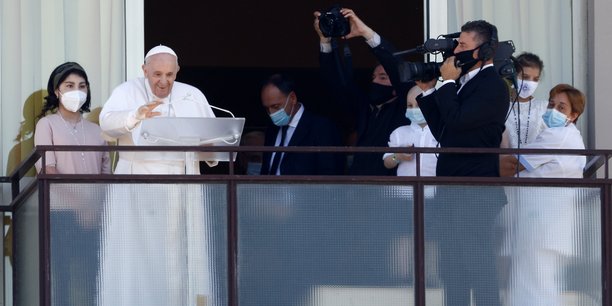 Première Apparition Publique Du Pape Depuis Son Opération