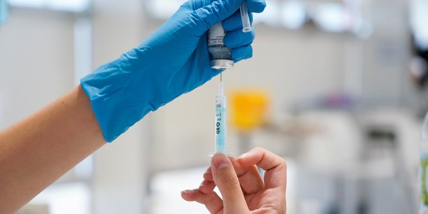 L'ema approuve l'utilisation du vaccin moderna pour les 12-17 ans[reuters.com]