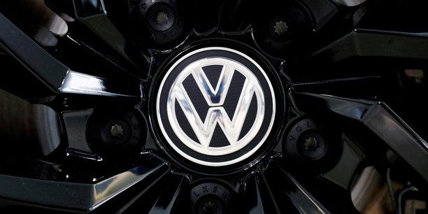 Volkswagen releve a nouveau ses perspectives de marge apres un benefice record au s1[reuters.com]