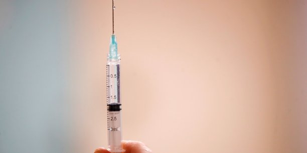Coronavirus: la protection vaccinale pourrait diminuer avec le temps, selon une etude britannique[reuters.com]