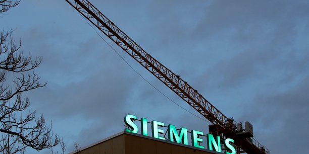 Siemens releve a nouveau ses previsions annuelles[reuters.com]
