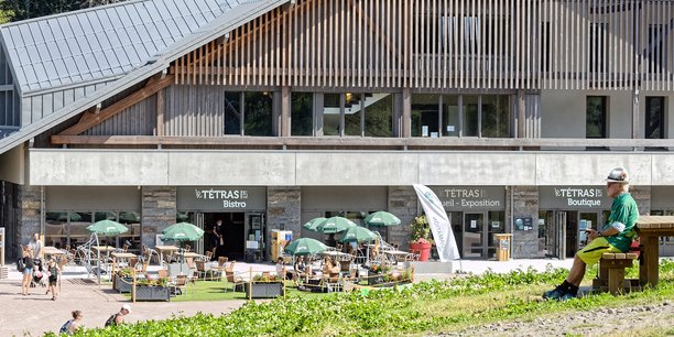 Le département des Vosges a aménagé au Col de la Schlucht un chalet destiné à la promotion de ses activités touristiques, pour 7 millions d'euros.