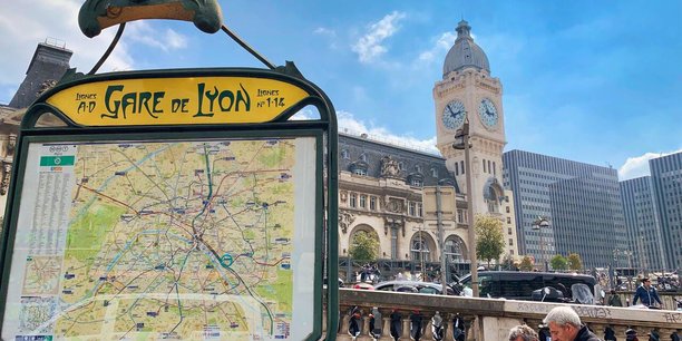 A terme, la filiale de la SNCF prévoit de déployer dix emplacements d'une surface comprise entre 300 et 1.000 m² dans des gares comme Paris-Gare de Lyon.
