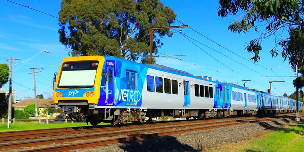 Le train X'Trapolis, d'une capacité de 1.240 personnes, est en service à Melbourne et également à Adelaide.