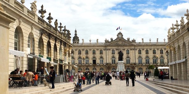 Les métropoles du Grand-Est (ici, la Place Stanislas à Nancy) vont partager les bénéfices de la reprise économique avec les territoires périphériques.