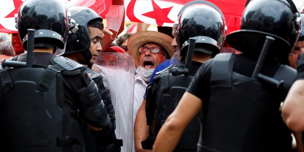 Tunisie: le regulateur ferme une chaine de television critique du president[reuters.com]