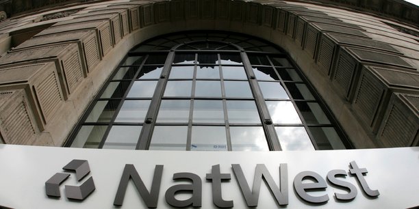 La banque britannique Natwest est la championne du taux de distribution aux actionnaires. Les banques européennes distribuent 60% de leurs bénéfices.