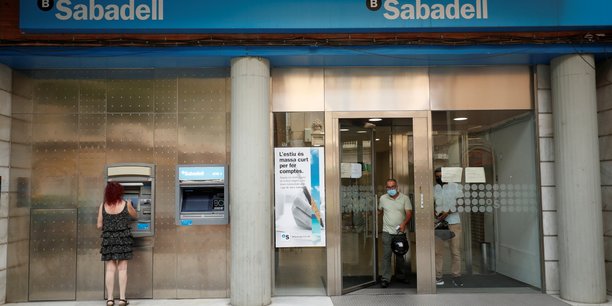 Espagne: sabadell supprimera jusqu'a 1.605 emplois, annoncent les syndicats[reuters.com]