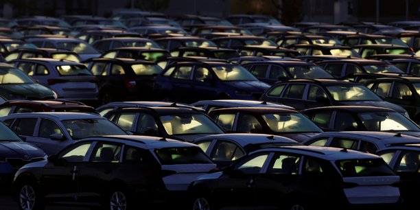 L'industrie automobile tcheque va produire 250.000 vehicule de moins cette annee[reuters.com]