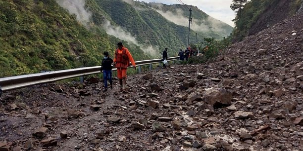 Des inondations font une centaine de morts en inde et au nepal[reuters.com]