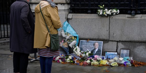 Royaume-uni: l'auteur presume du meurtre du depute amess inculpe pour terrorisme[reuters.com]