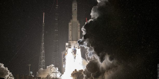 C'est la fusée de tous les records, nous n'avons jamais lancé une Ariane 5 aussi grande et aussi puissante. C'est un record mondial que nous nous apprêtons à faire, (Stéphane Israël, PDG d'Arianespace).