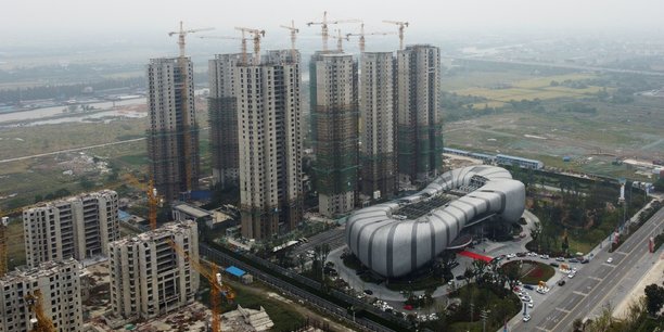 China evergrande dit relancer plus de 10 projets immobiliers[reuters.com]