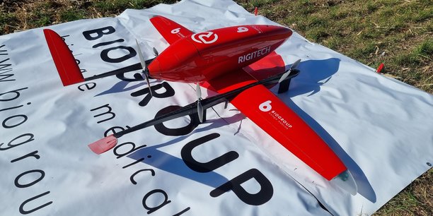 Les drones que nous avons sélectionnés peuvent voler à une vitesse de 100 km/h et une altitude de 100 mètres environ, ce qui nous permettrait d'assurer un transport d'une durée de 10 minutes, précise le laboratoire Oriade-Noviale.