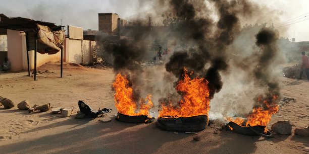 Trois morts apres un coup d'etat militaire au soudan[reuters.com]