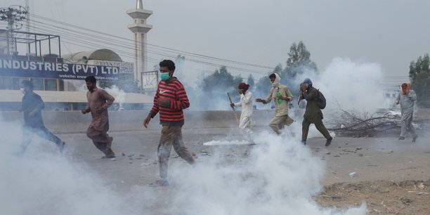 Heurts meurtriers au pakistan lors d'une manifestation contre charlie hebdo[reuters.com]