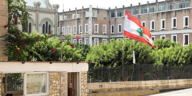 L'arabie saoudite expulse l'ambassadeur libanais et interdit toute importation en provenance du liban[reuters.com]