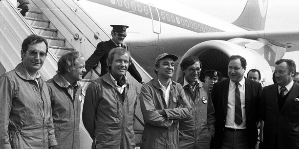 En quelques années, Jean Pierson a transformé Airbus en géant aéronautique mondial. (Photo d'illustration: 1er vol d'essai de l'Airbus A310, le 3 avril 1982, sur l'aérodrome Toulouse-Blagnac, avec de g. à d. en combinaison Jean-Pierre Flamant, Gunter Scherer, Pierre Baud (copilote), Bernard Ziegler (chef pilote), Gérard Guyot (ingénieur en vol) et, en costume, Jean Pierson (sous-directeur de la division avion de l'Aérospatiale) et Bernard Lathière (administrateur-gérant d'Airbus Industrie).