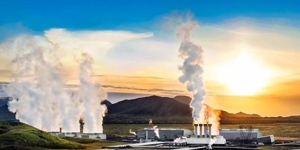 100% de l'électricité et du chauffage en Islande fonctionnent à l'énergie renouvelable. La principale source est la géothermie.